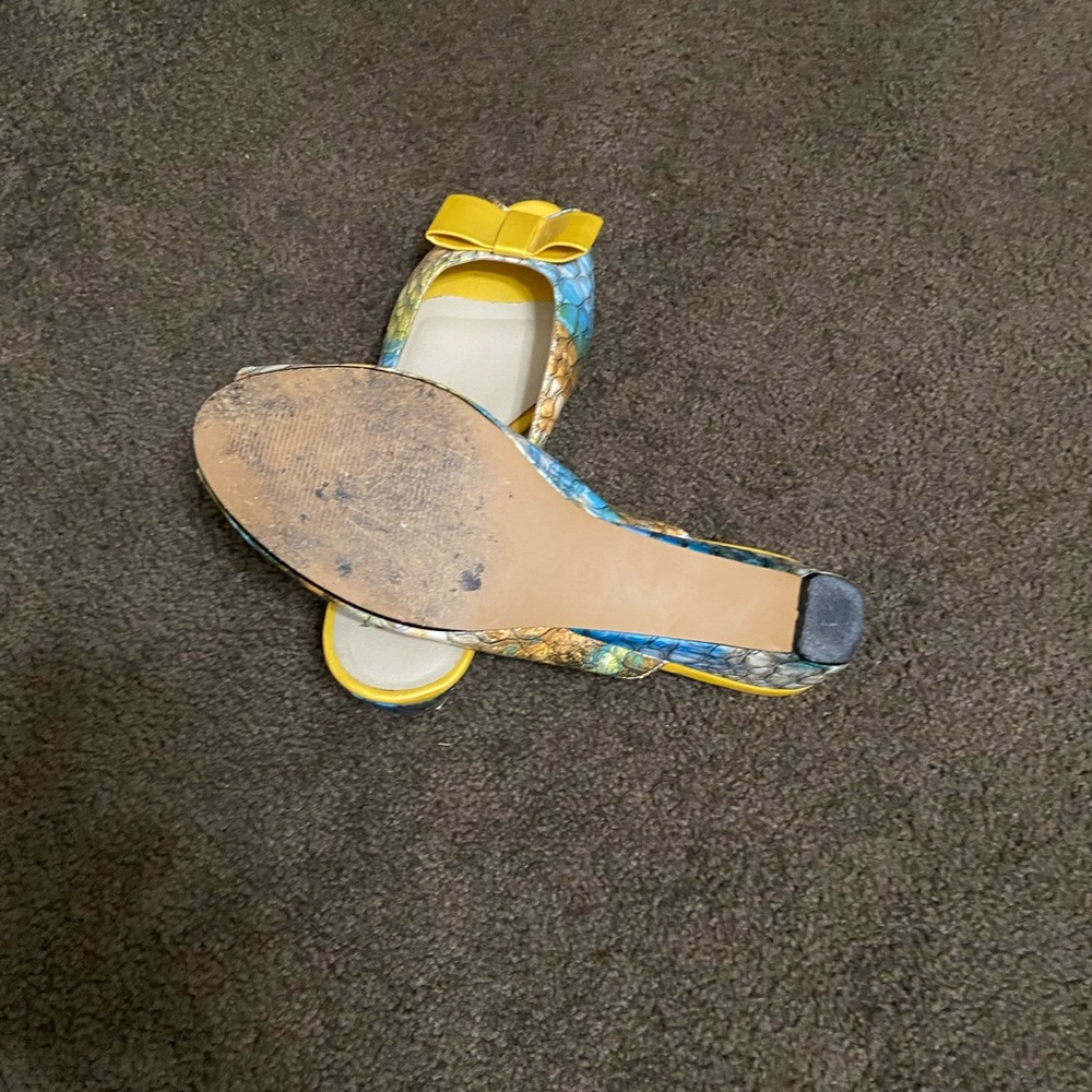 Very cute Stuart Weitzman sandal